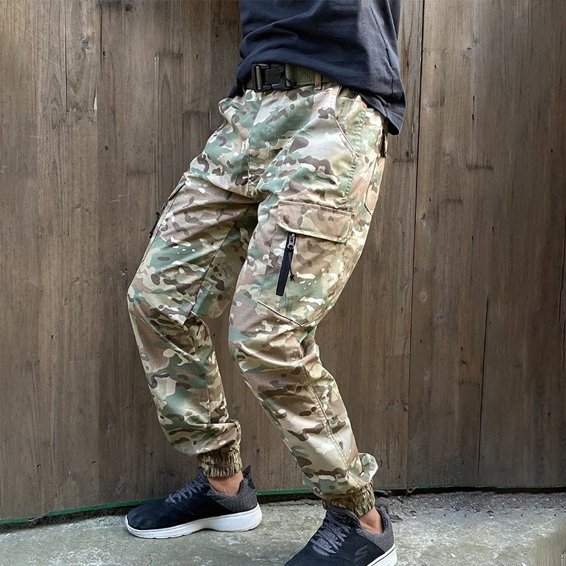 Herren-Cargohose mit zwei Seitentaschen im Camouflage-Stil-Cargo Hose-3