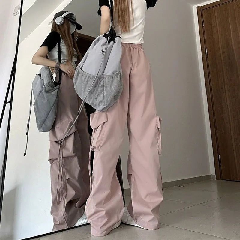 Harajuku Vibes: Damen-Cargohose mit Streetwear-Charme-Cargo Hose - pink